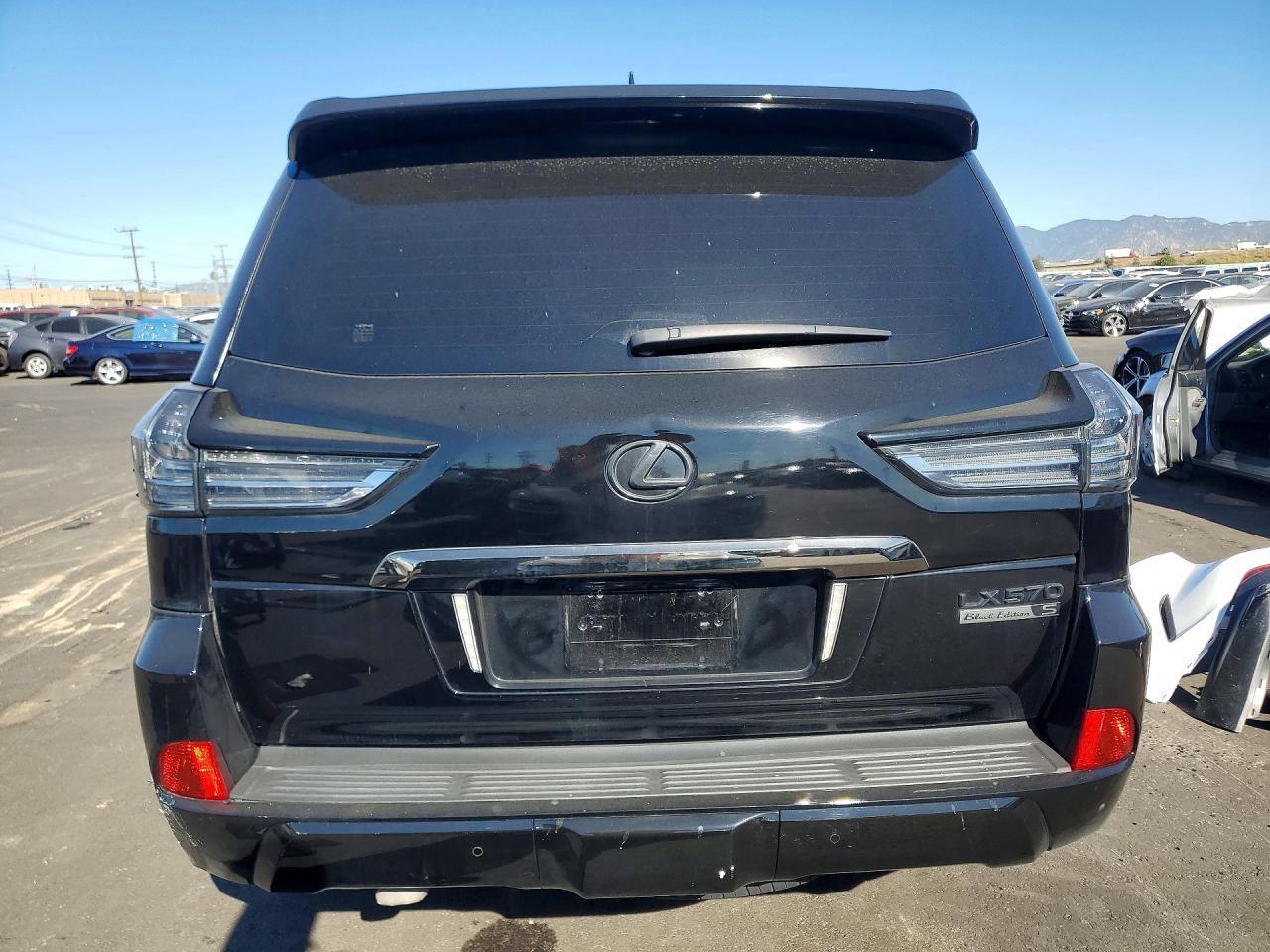 2021 Lexus Lx 570 Three-Row - Фото 6
