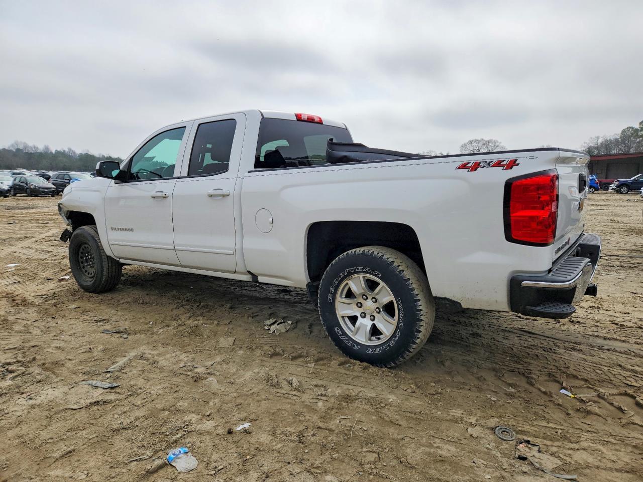 2018 Chevrolet Silverado K1500 Lt - Image 2