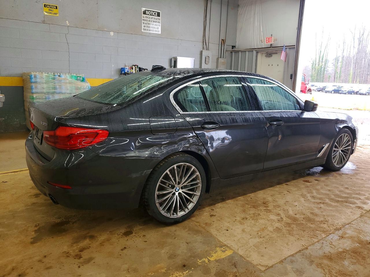 2019 BMW 530 I - Фото 3