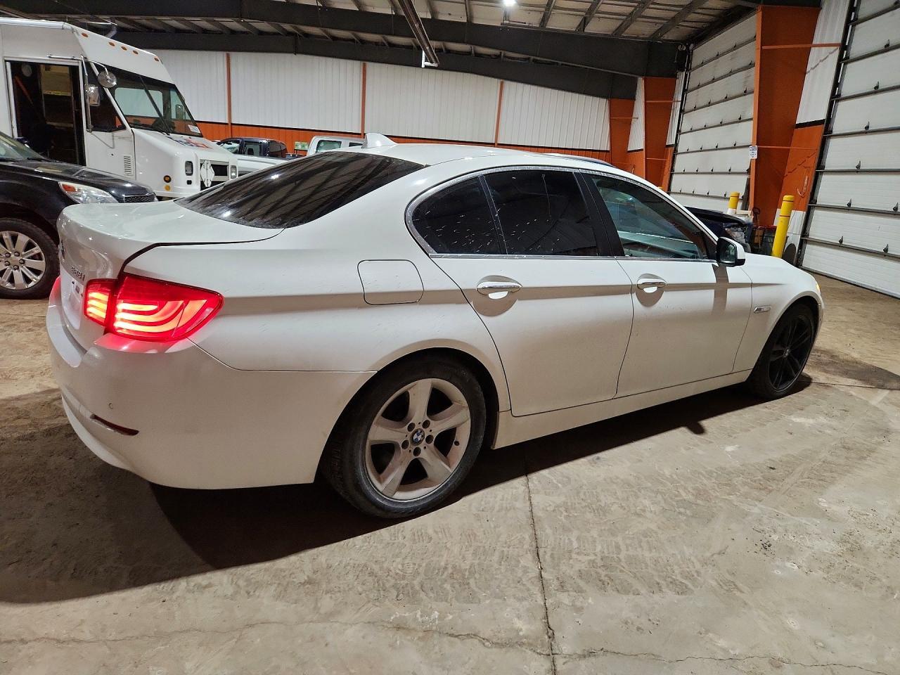 2013 BMW 528 Xi - Фото 3