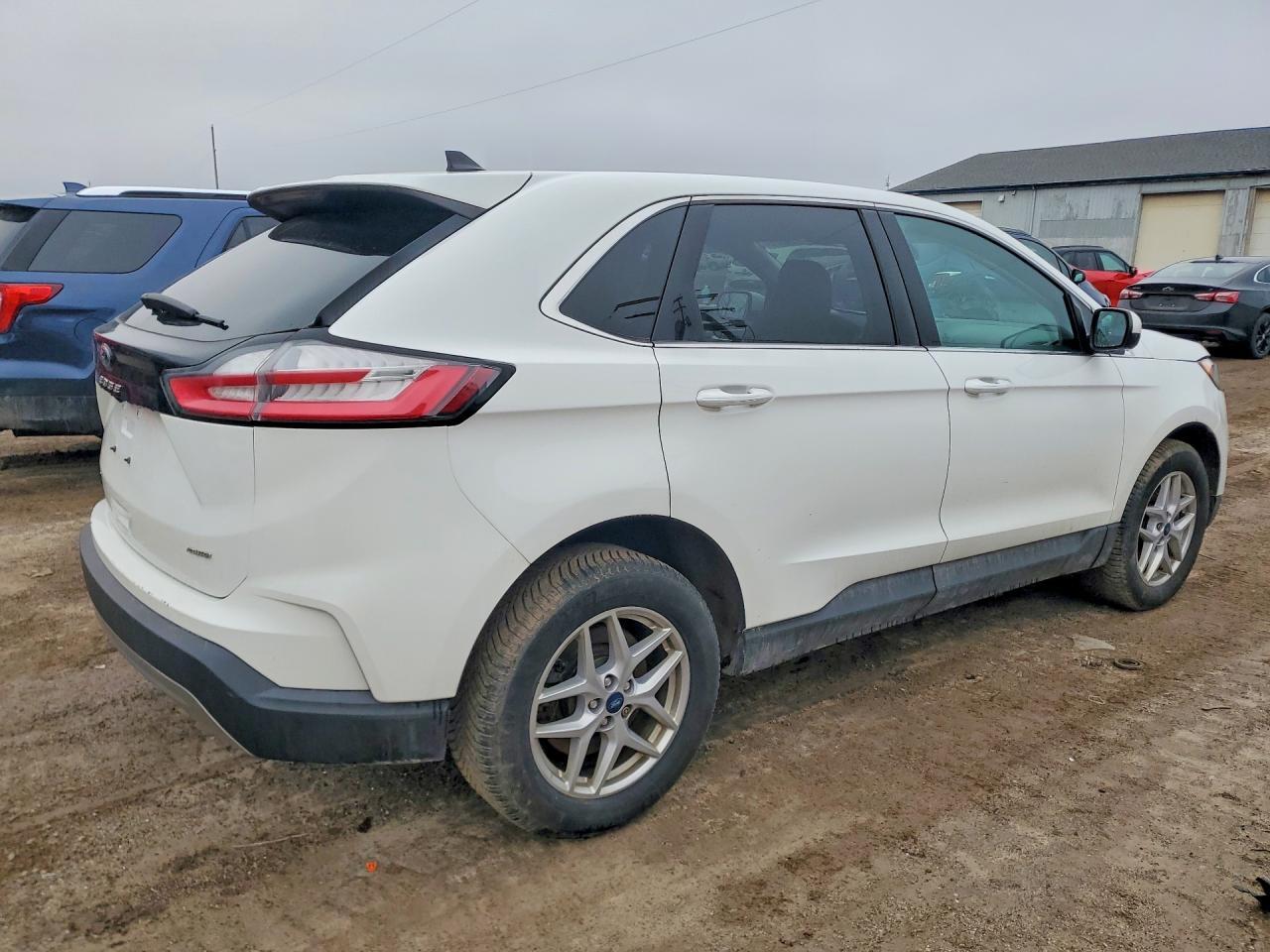 2022 Ford Edge Sel Awd - Image 3