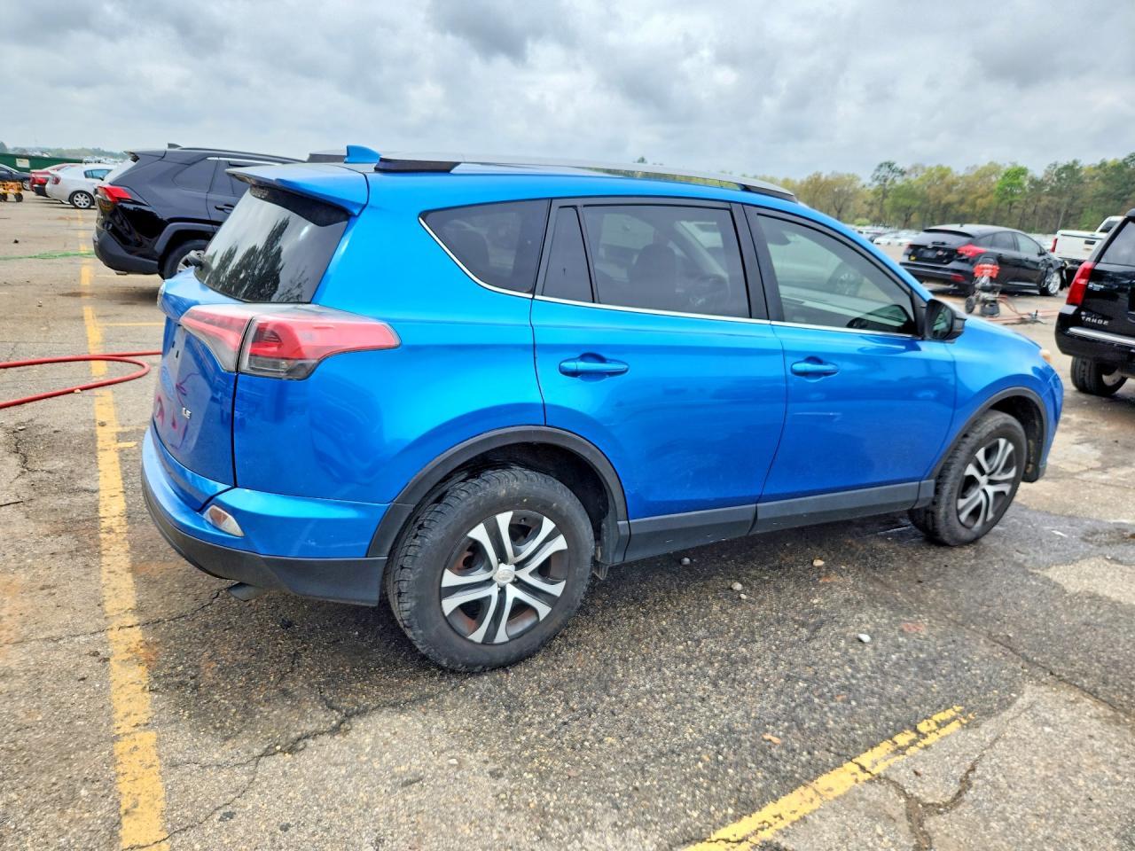 2018 Toyota Rav4 Le - Image 3