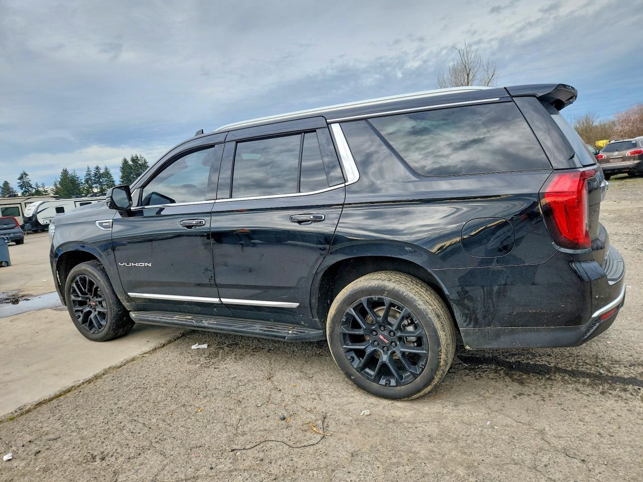 2022 GMC Yukon Slt - Фото 2