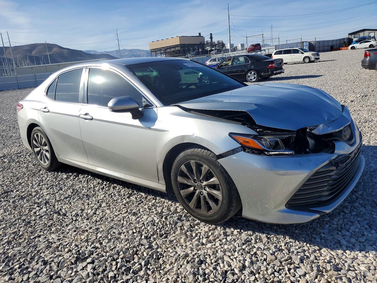 2018 Toyota Camry Le - Фото 4
