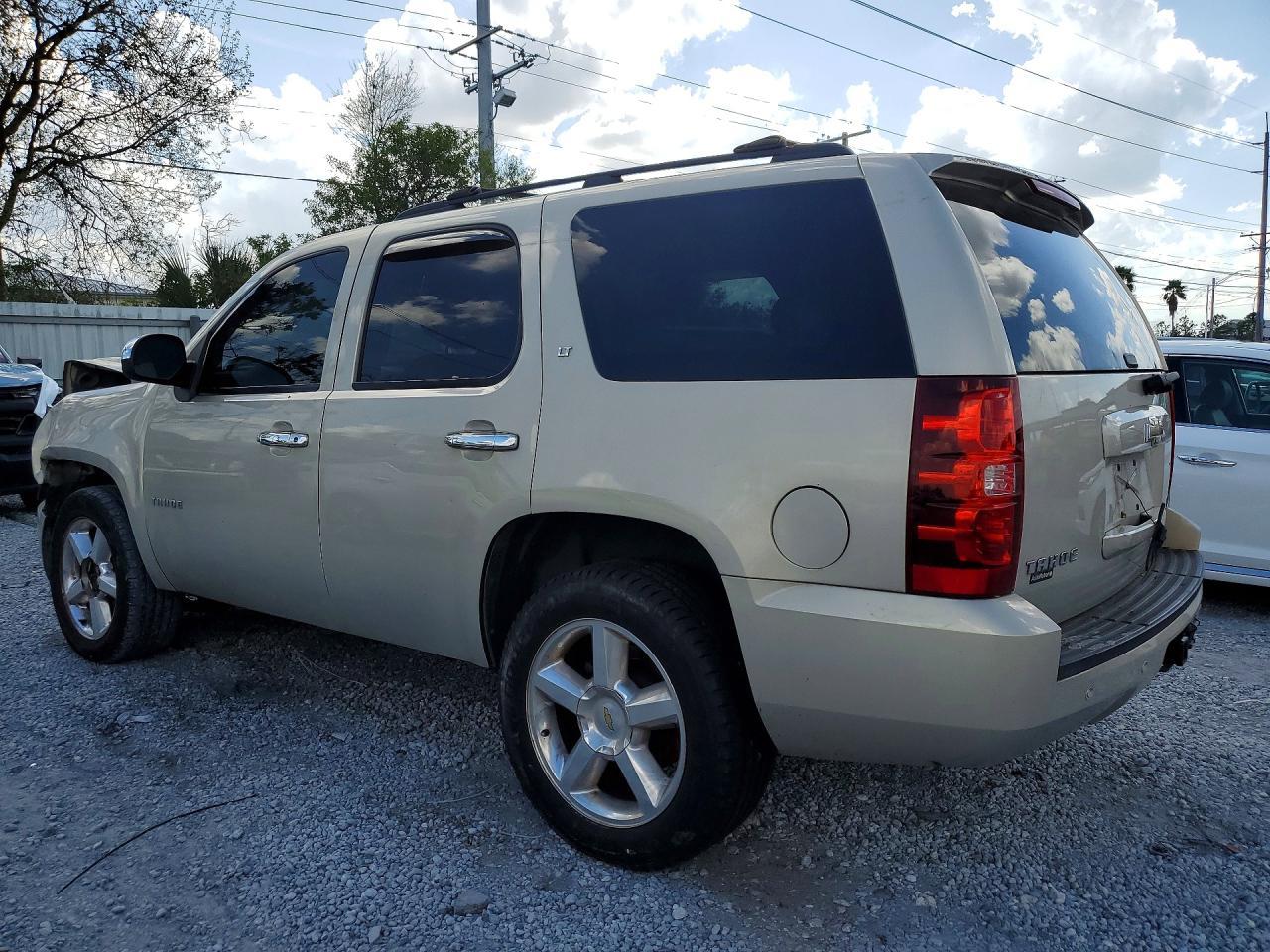 2010 Chevrolet Tahoe C1500 Lt - Image 2
