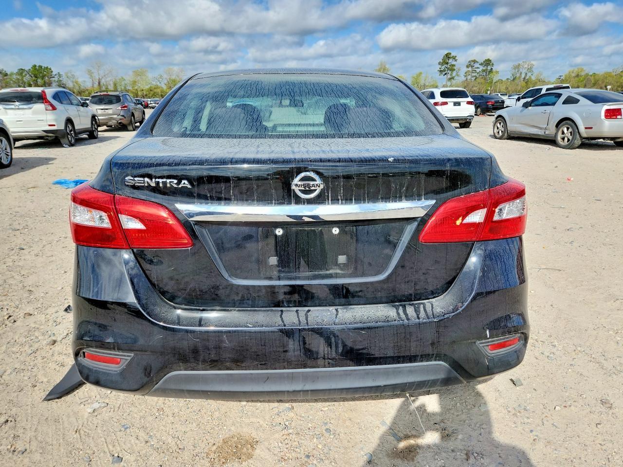 2018 Nissan Sentra S - Image 6