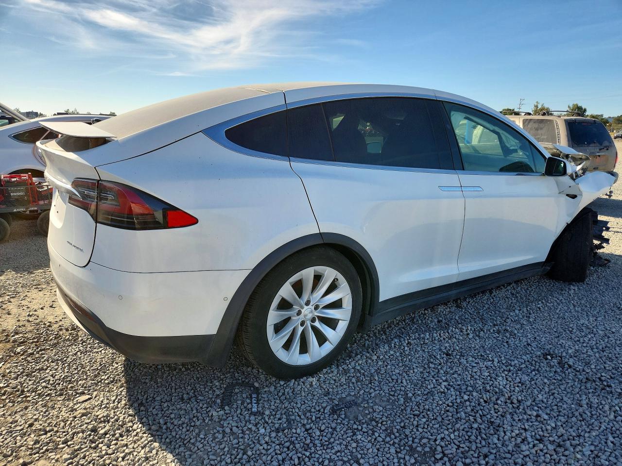 2020 Tesla Model X - Фото 3