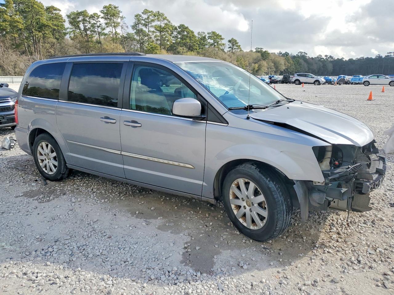 2014 Chrysler Town & Country Touring - Фото 4