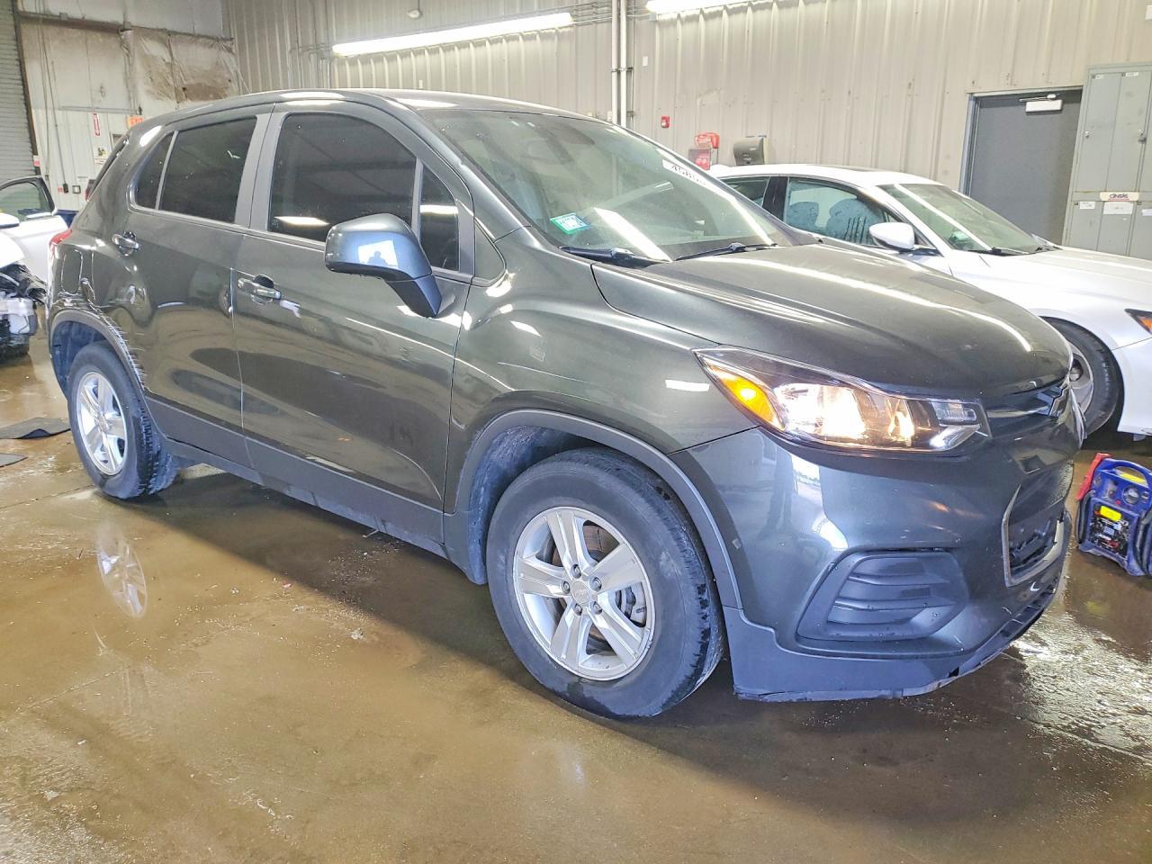 2020 Chevrolet Trax Ls - Image 4