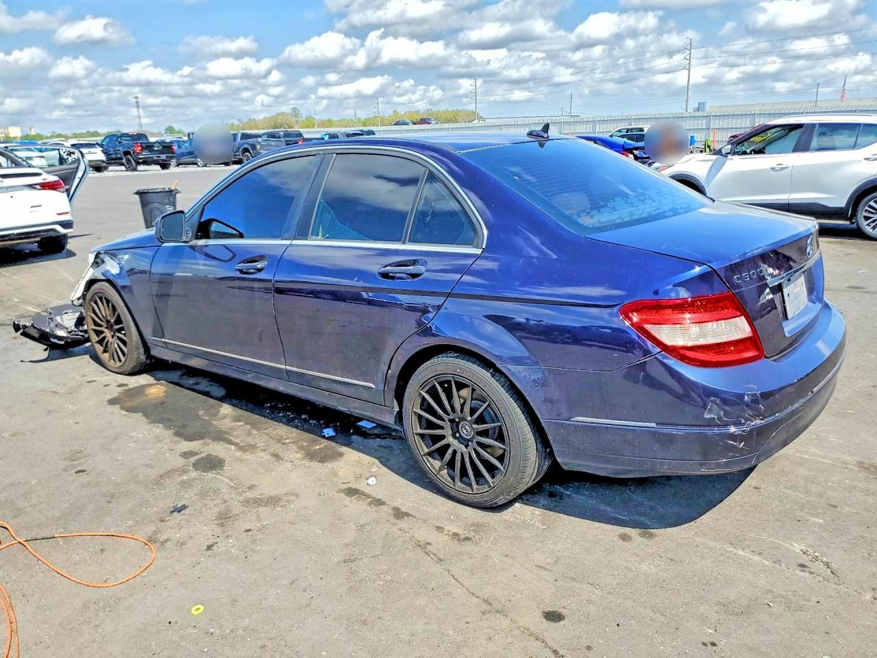 2008 Mercedes-Benz C 300 - Фото 2