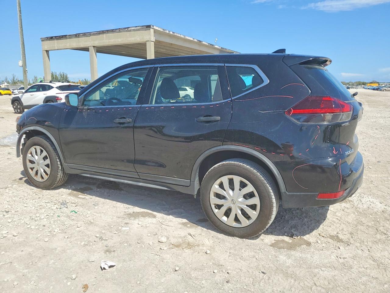 2018 Nissan Rogue S - Фото 2