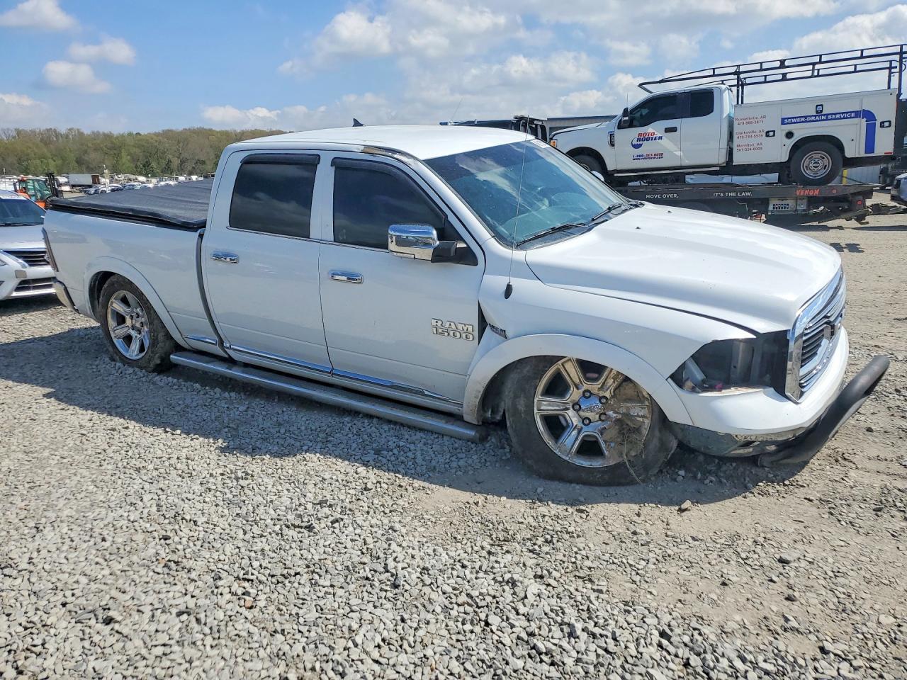 2016 Ram 1500 Longhorn - Image 4