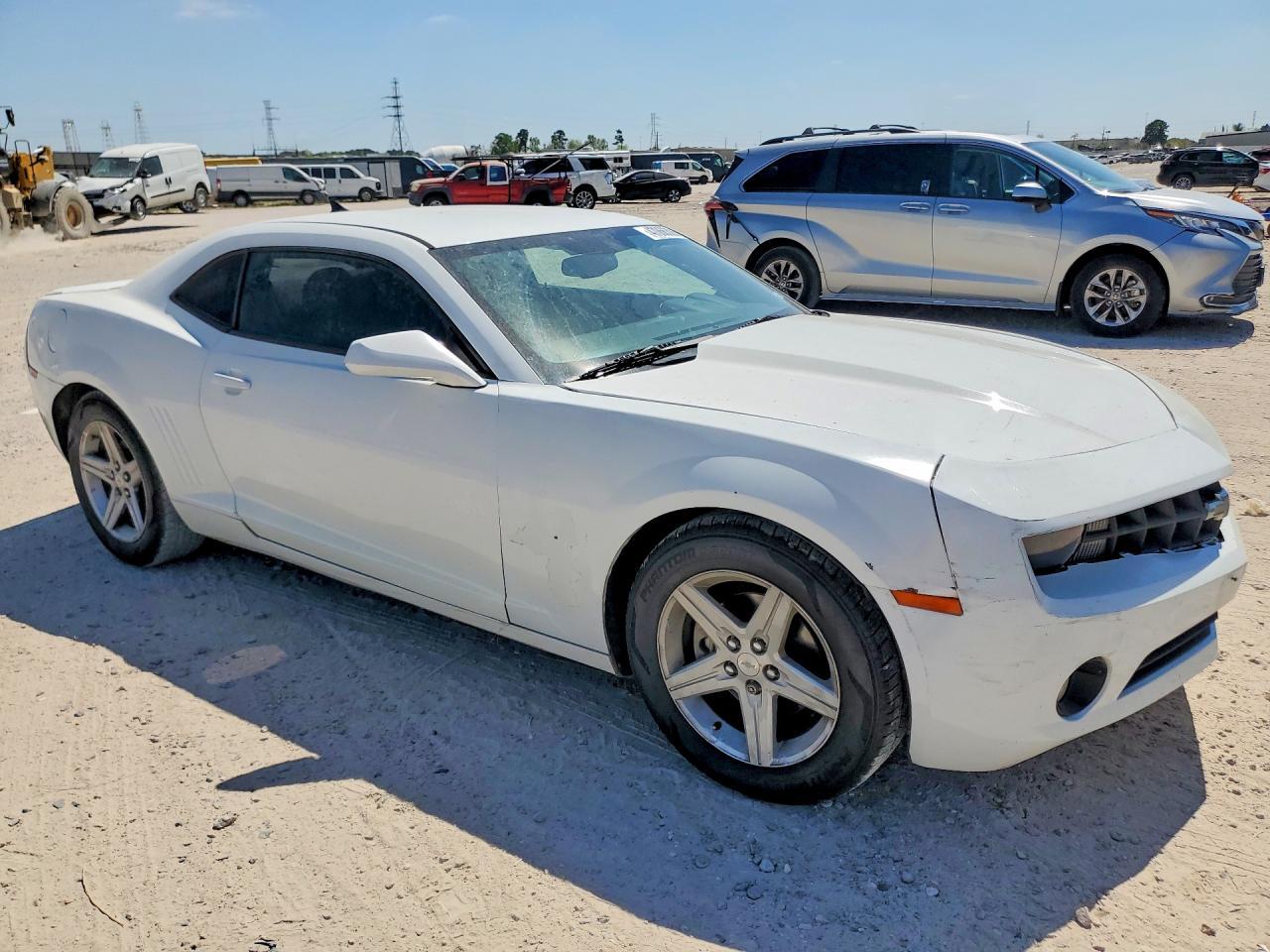 2012 Chev Camaro - Image 4