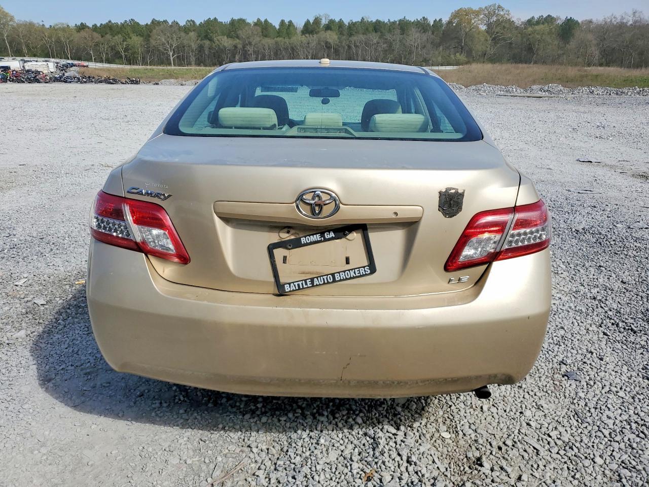2010 Toyota Camry Le - Image 6