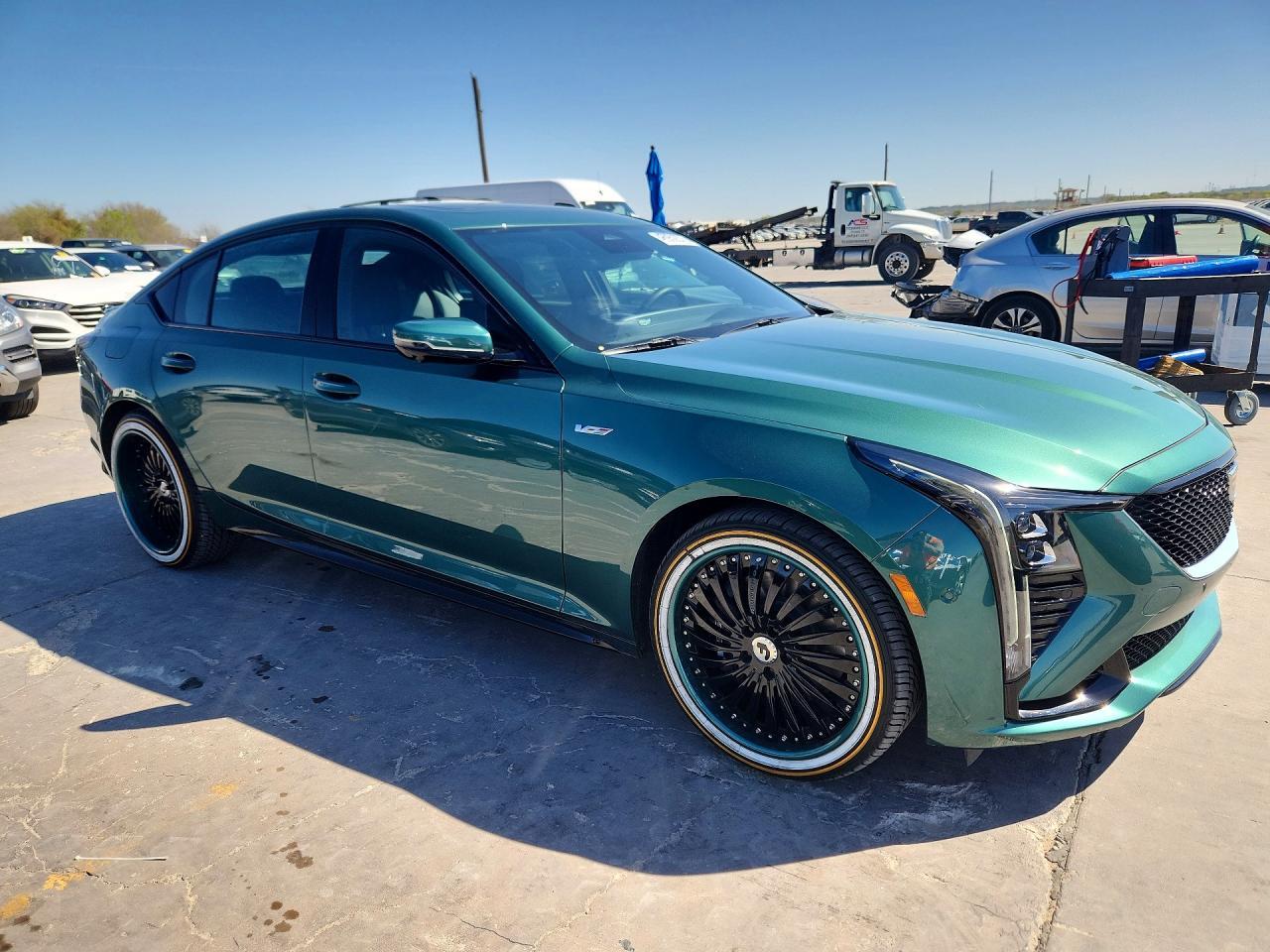 2025 Cadillac Ct5-V - Фото 4