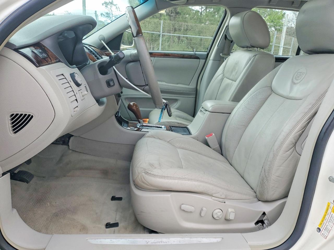 2011 Cadillac Dts Premium Collection - Image 7