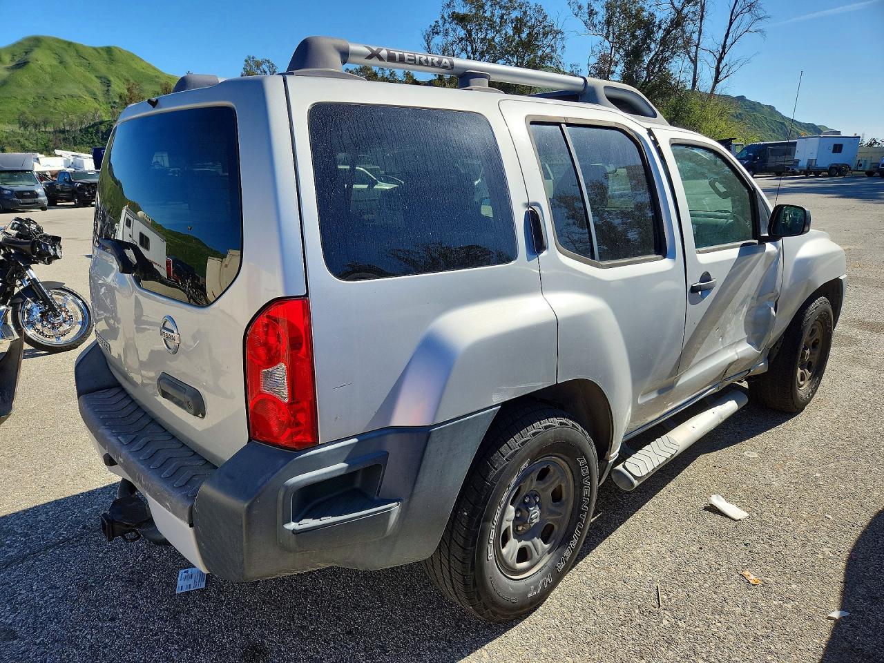 2015 Nissan Xterra X - Image 3
