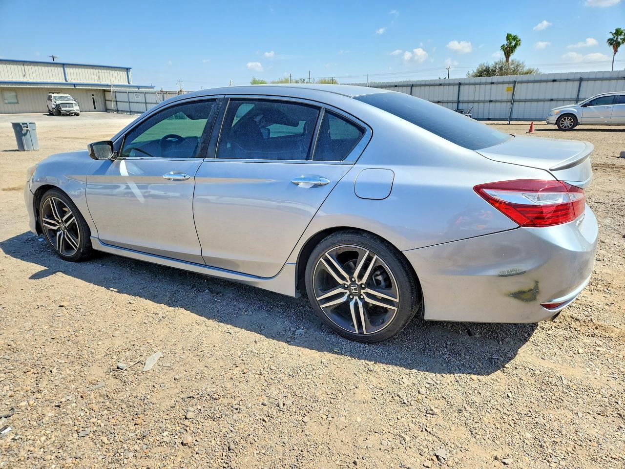 2017 Honda Accord Sport Special Edition - Фото 2