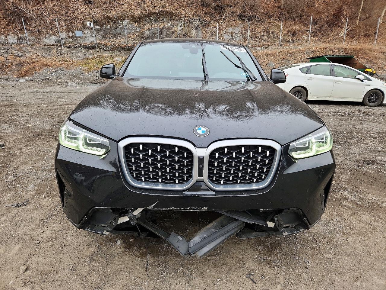 2024 BMW X4 xDrive30I - Image 5