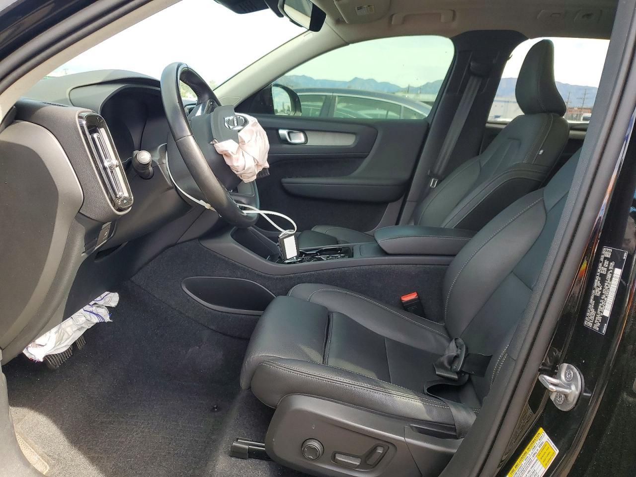 2024 Volvo Xc40 Plus - Image 7