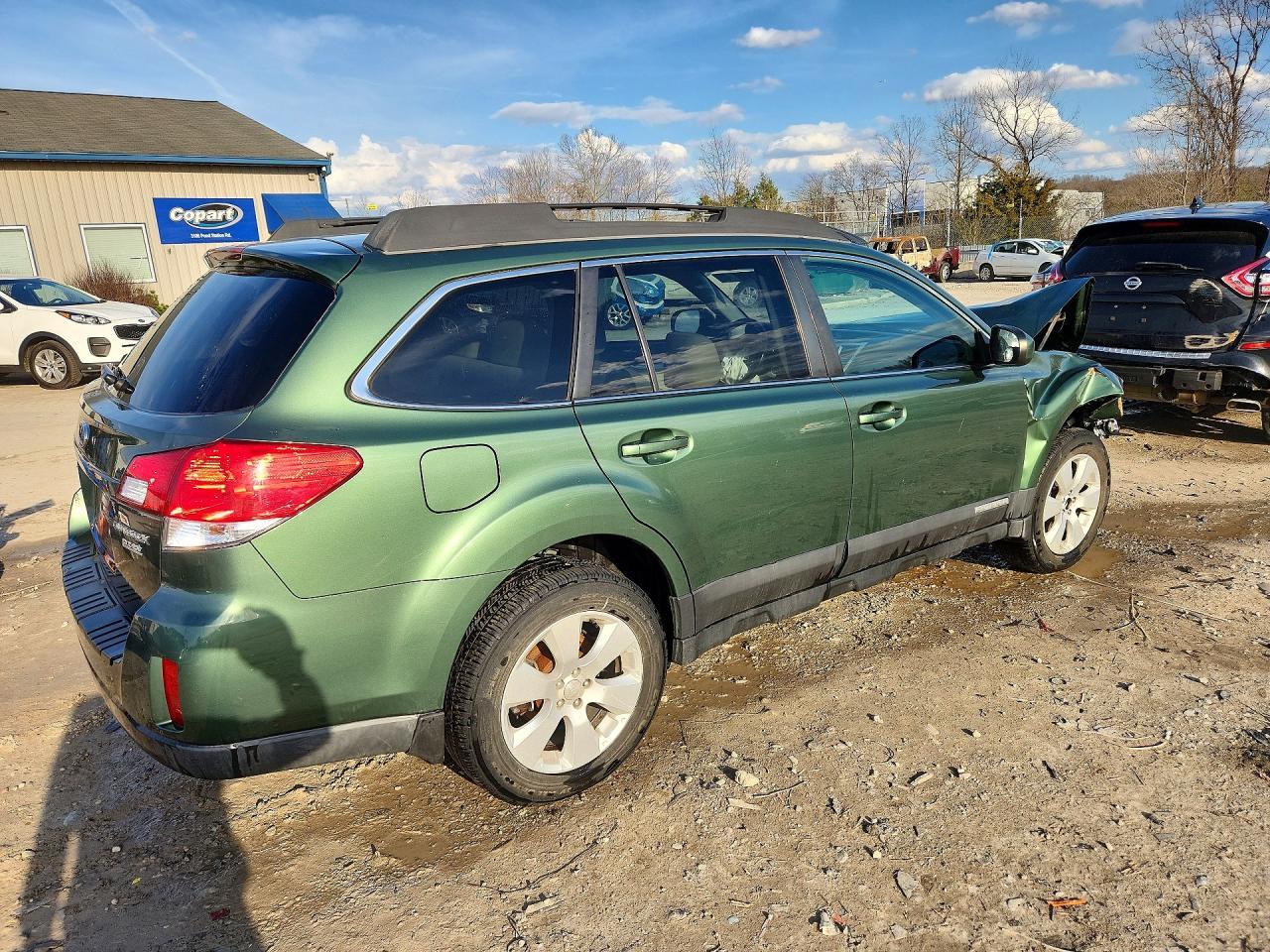2010 Subaru Outback 2.5I Premium - Image 3