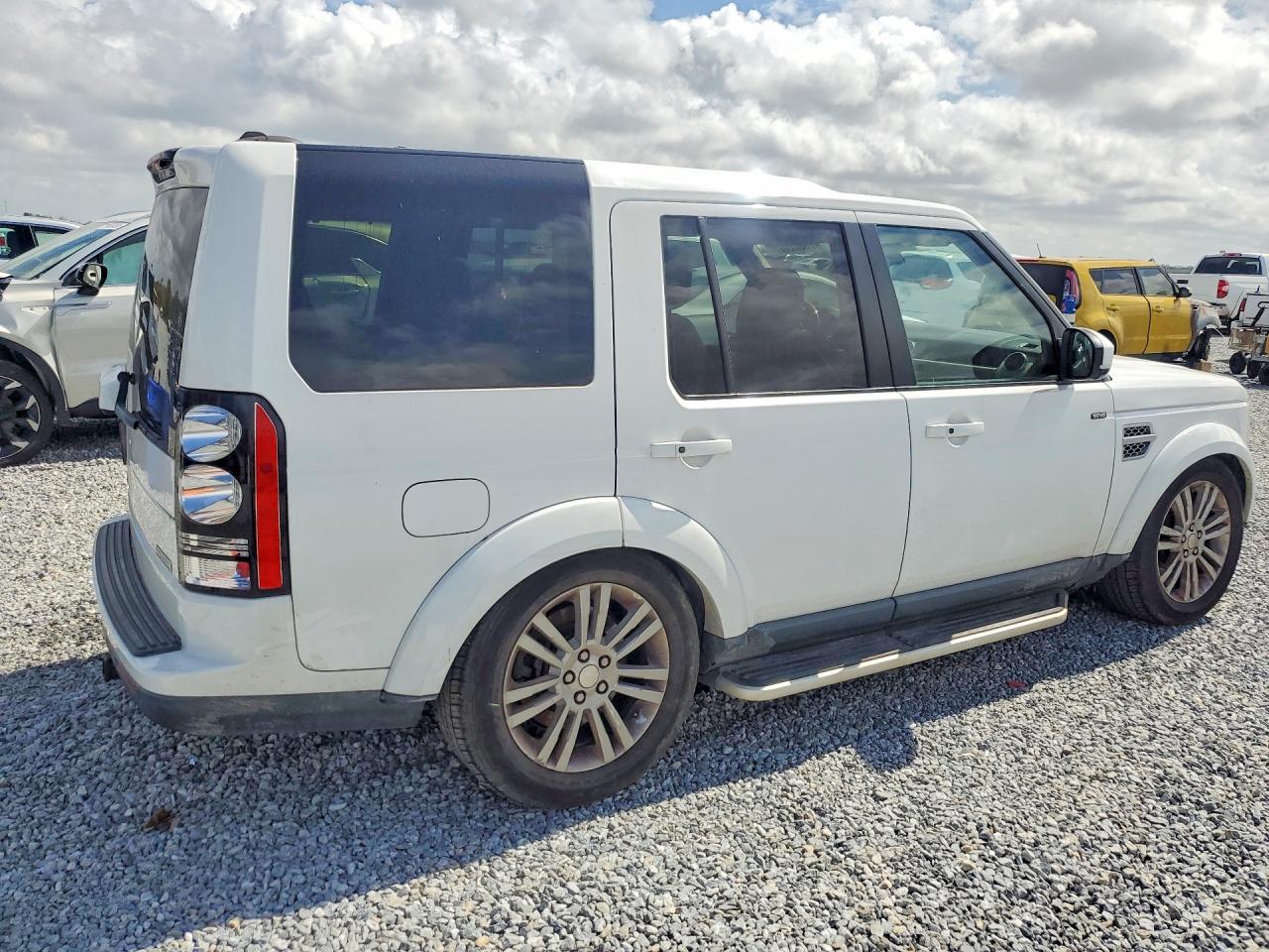 2015 Land Rover Lr4 Hse Luxury - Image 3