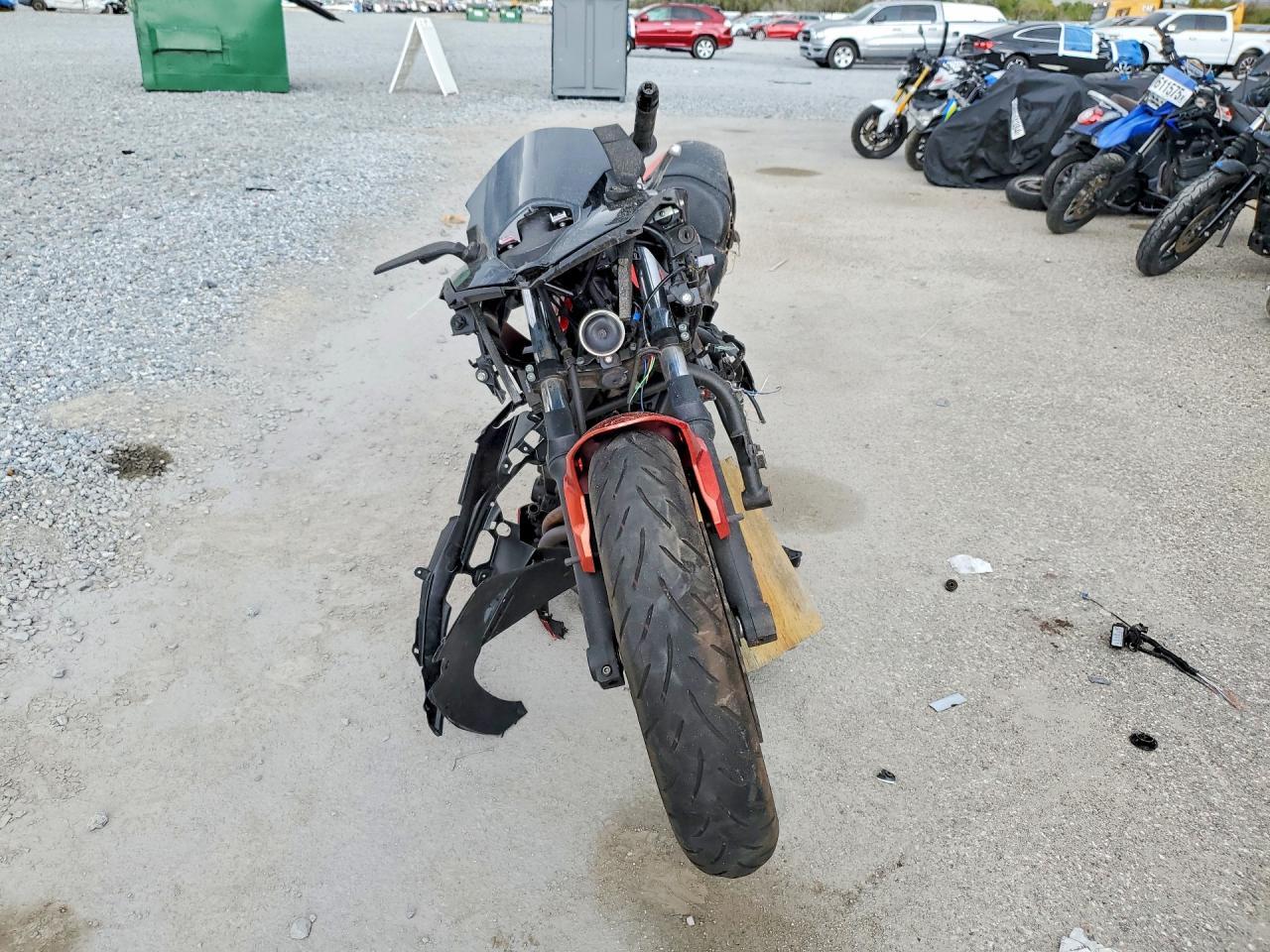 2023 Kawasaki Ex650 R - Фото 2