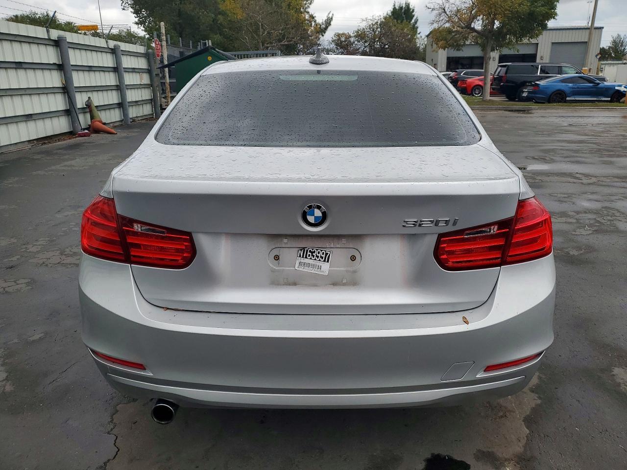 2015 BMW 320 I - Фото 6