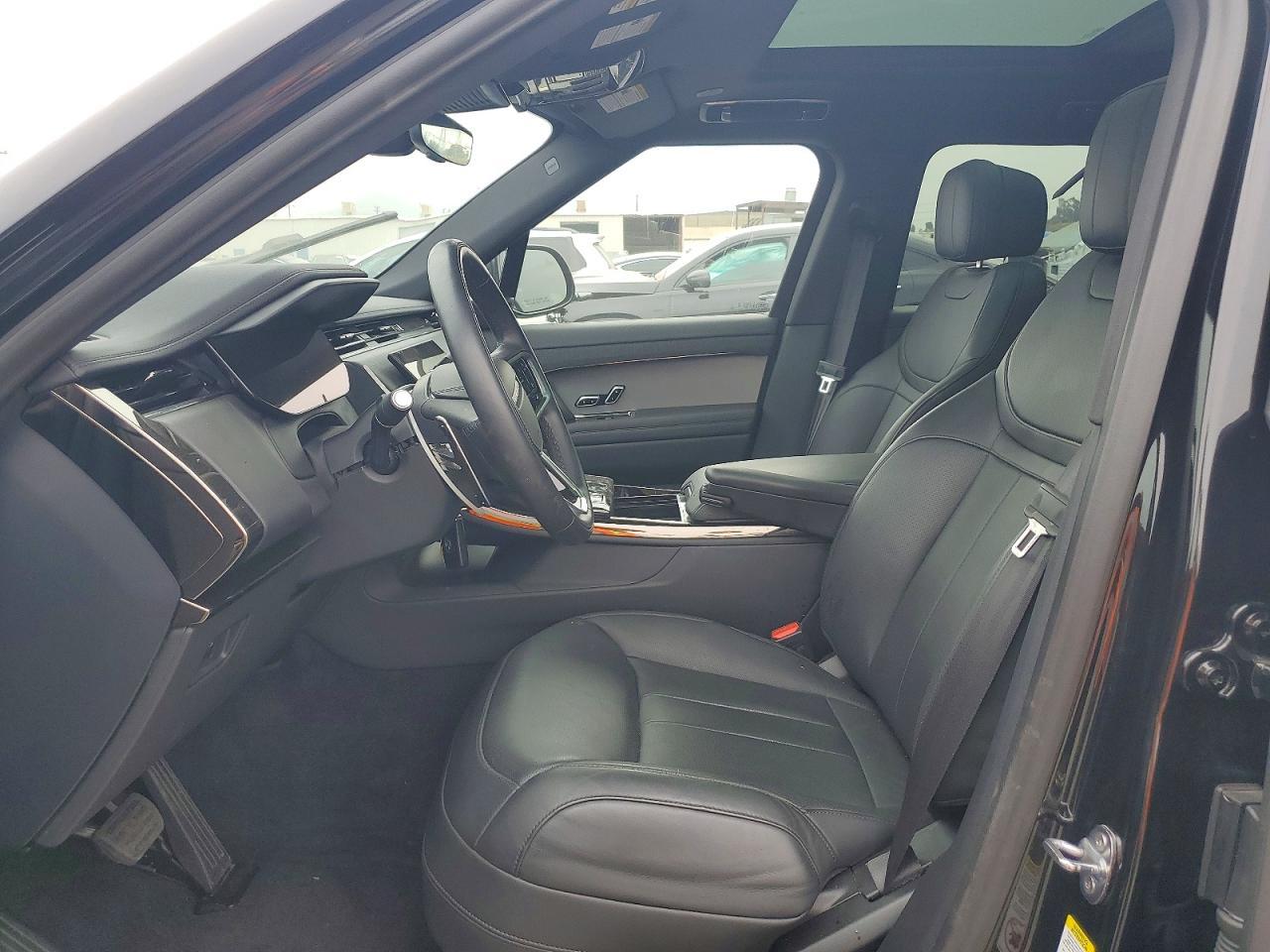 2025 Land Rover Range Rover Sport Se - Image 7