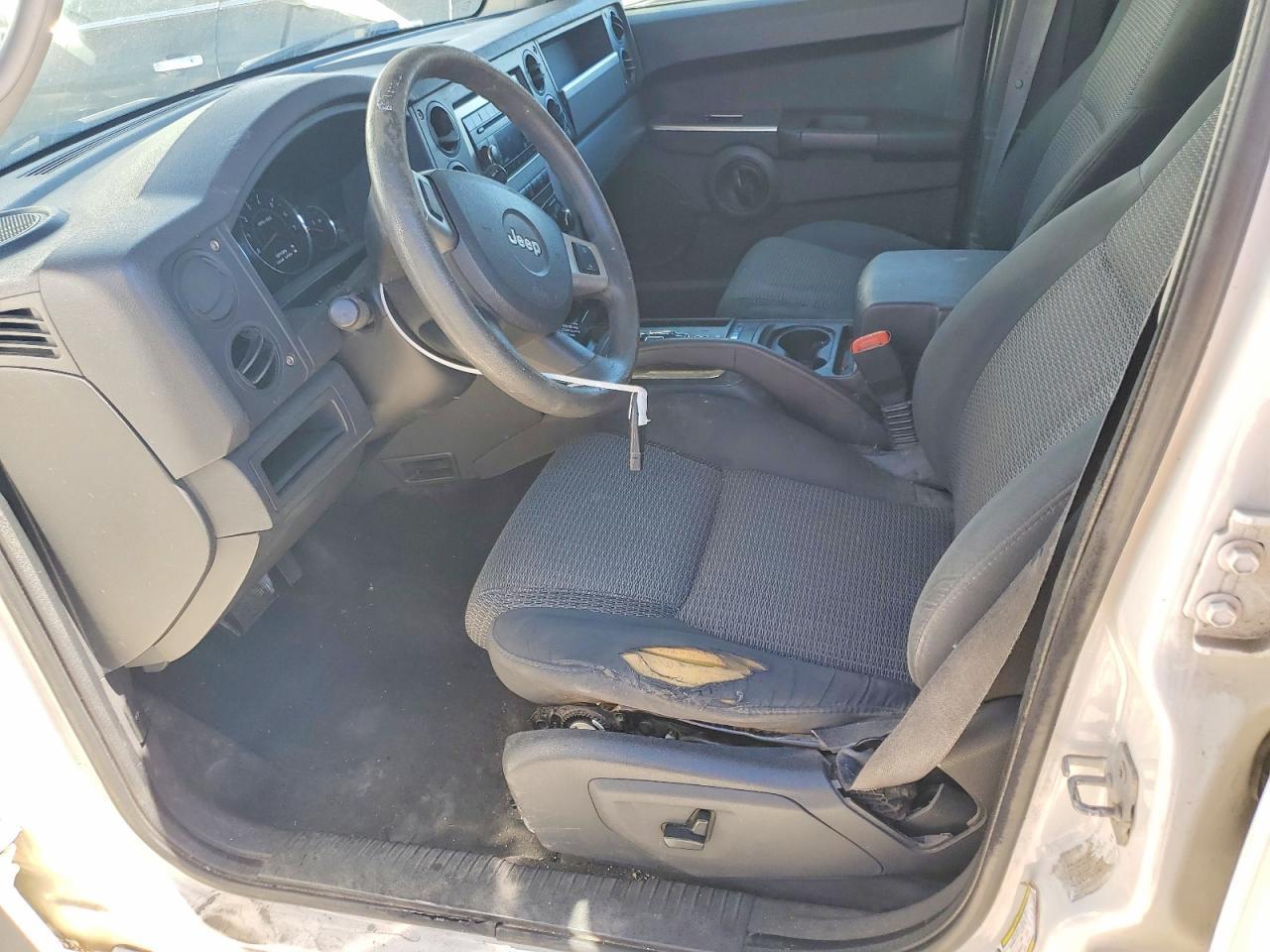 2008 Jeep Commander Sport - Фото 7