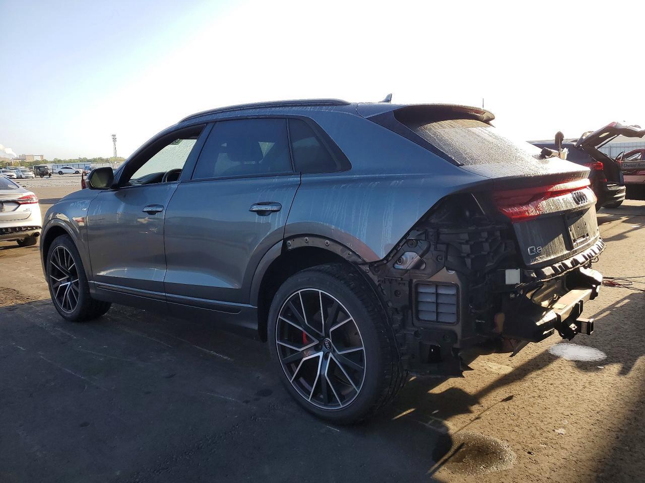 2019 Audi Q8 Prestige S-Line - Фото 2