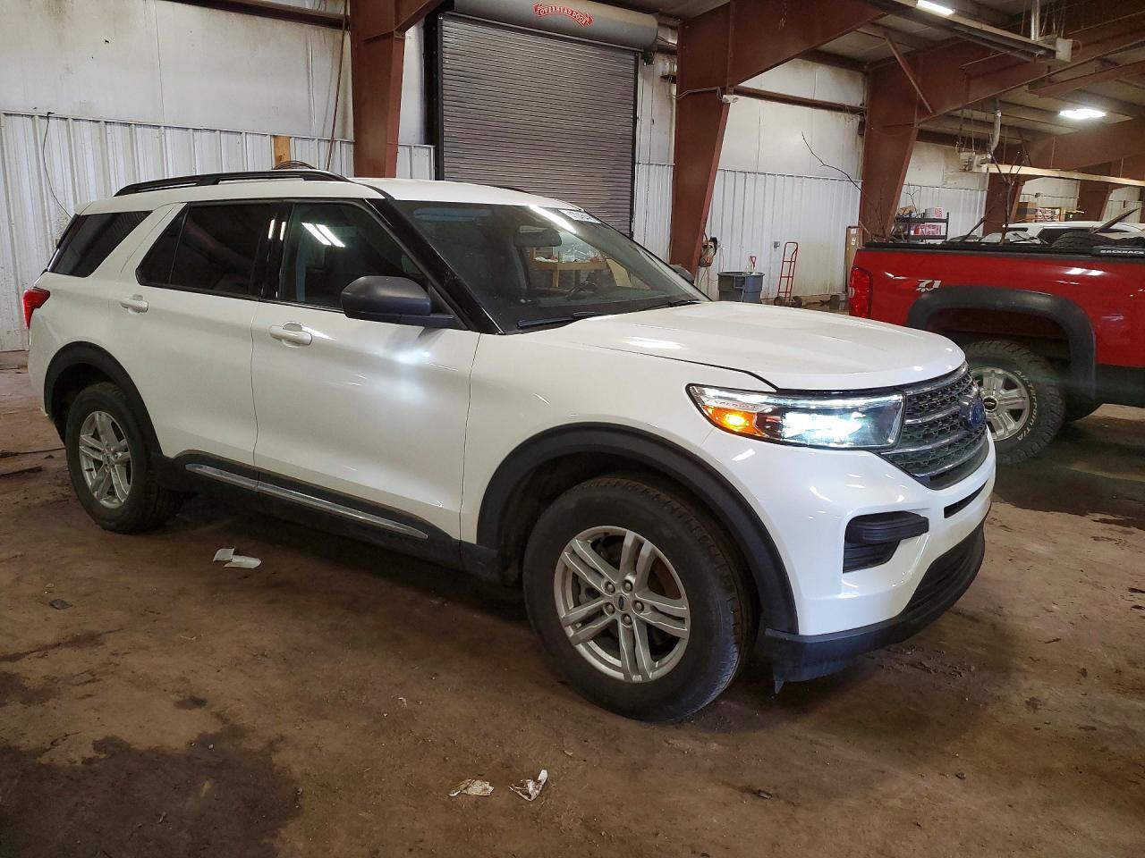 2022 Ford Explorer Xlt - Фото 4