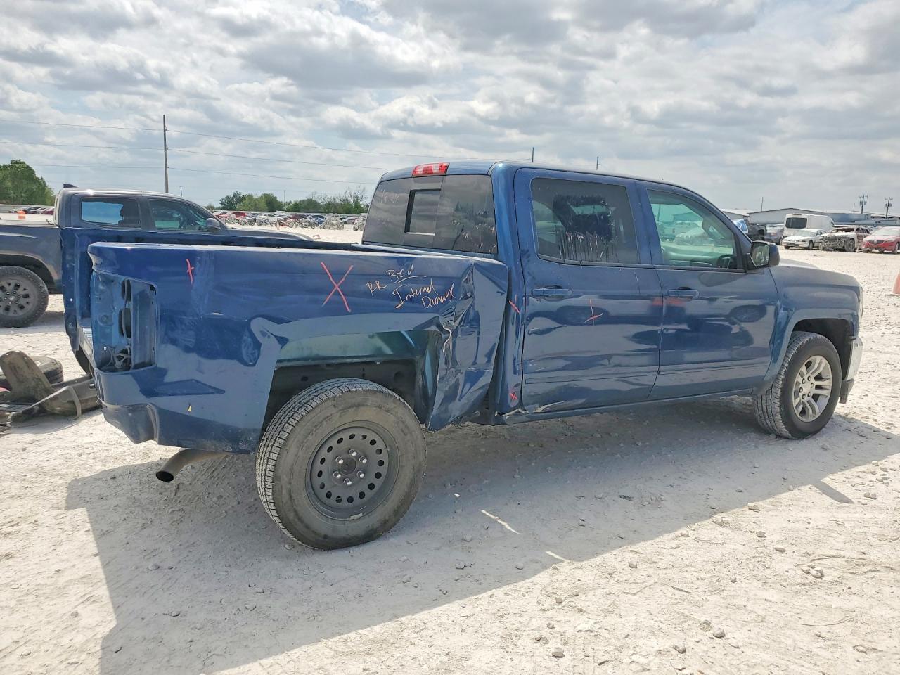 2018 Chevrolet Silveo1500 - Фото 3