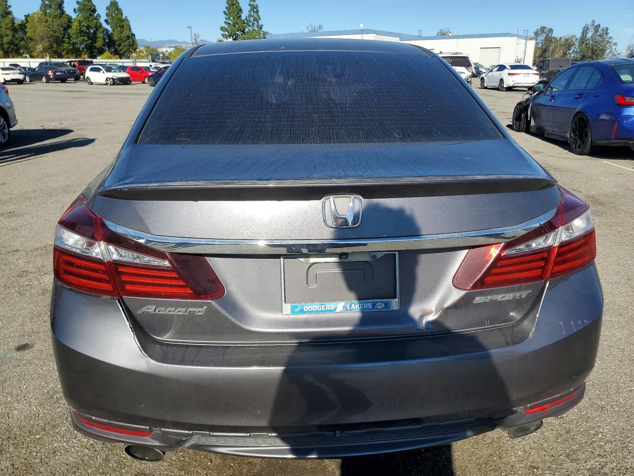 2016 Honda Accord Sport - Image 6