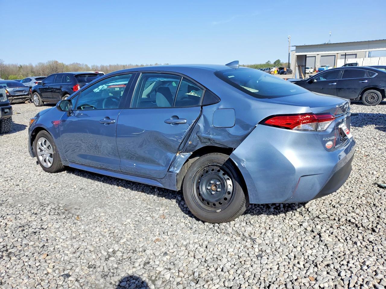 2025 Toyota Corolla Le - Фото 2