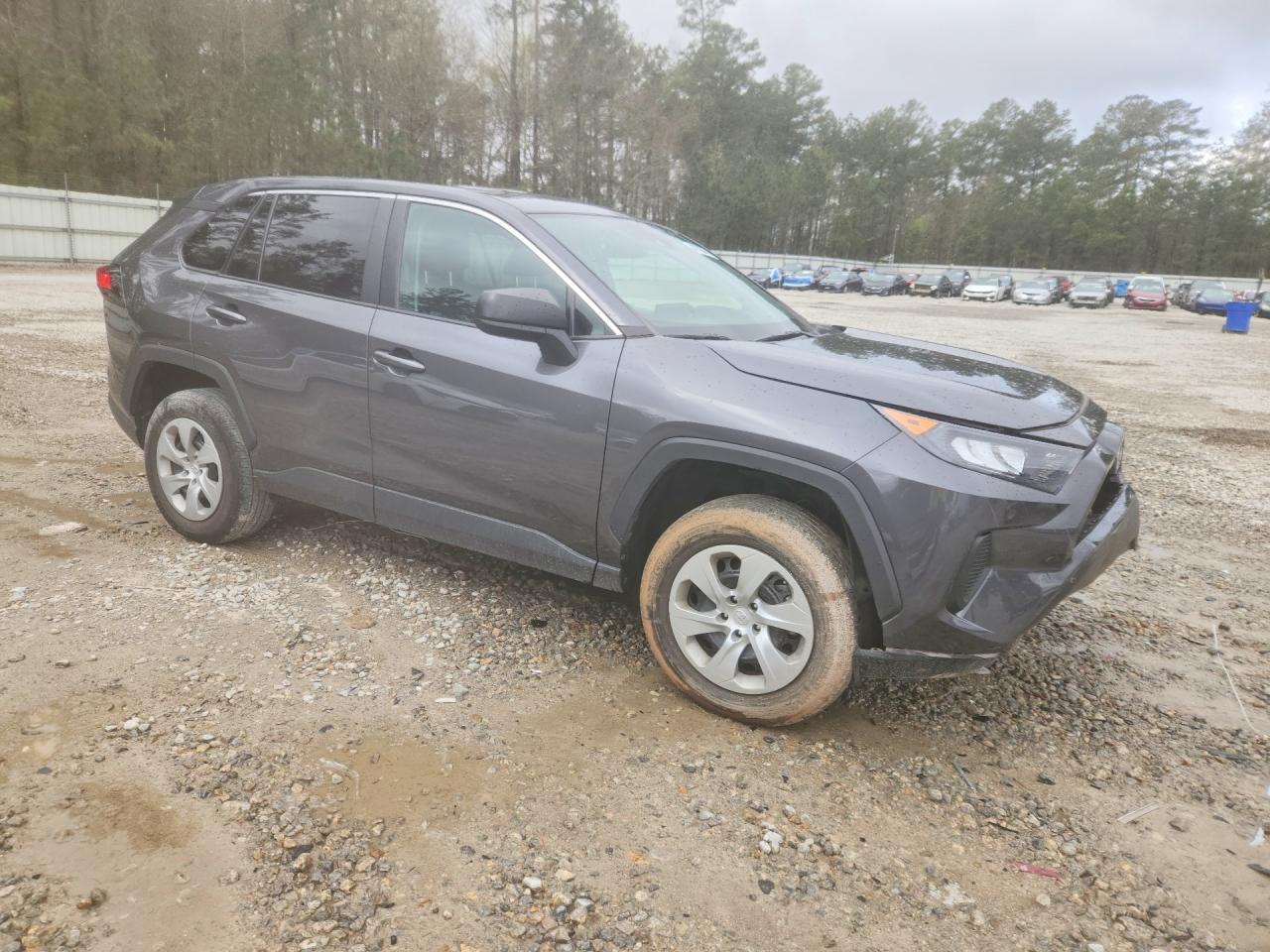 2022 Toyota Rav4 Le - Image 4