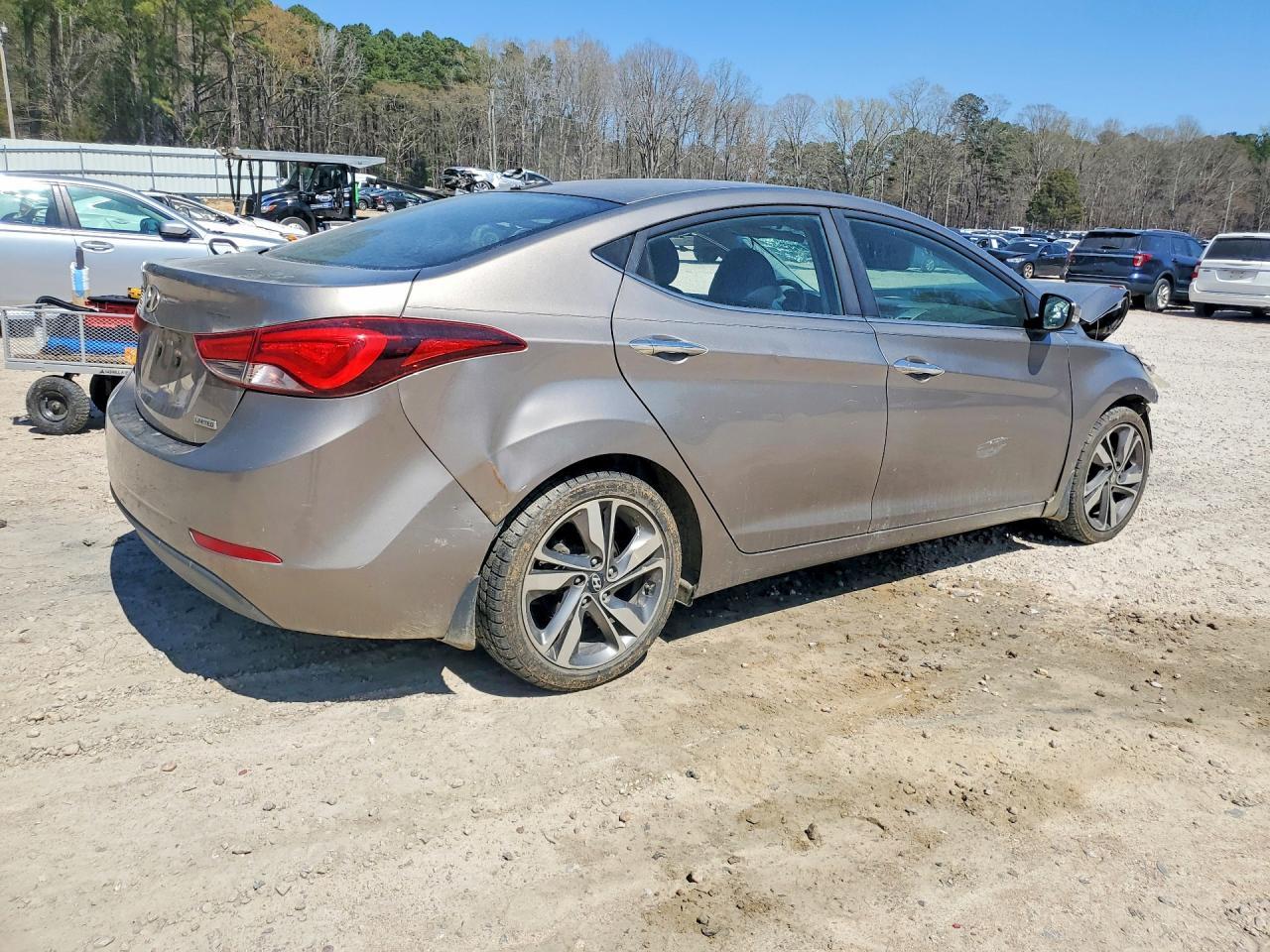 2015 Hyundai Elantra Limited - Фото 3
