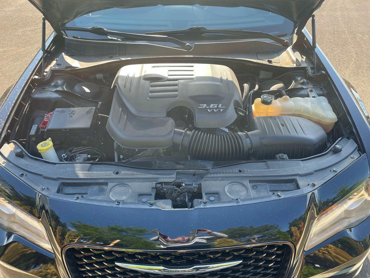 2018 Chrysler 300 S - Фото 7