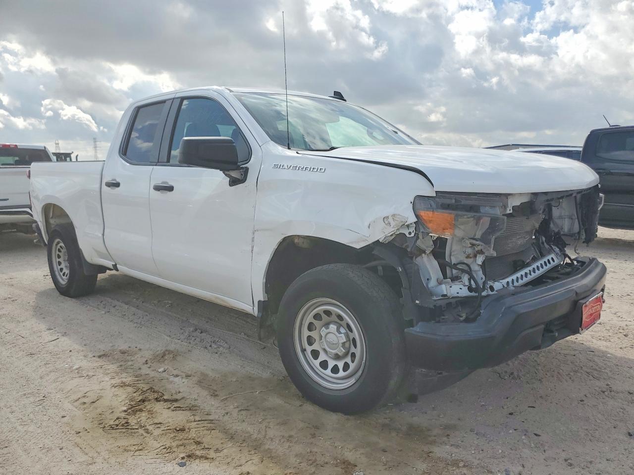 2024 Chevrolet Silverado K1500 - Фото 4