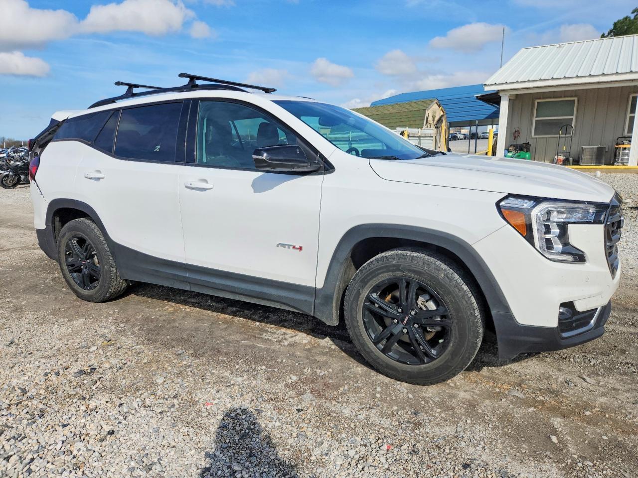 2022 GMC Terrain At4 - Image 4