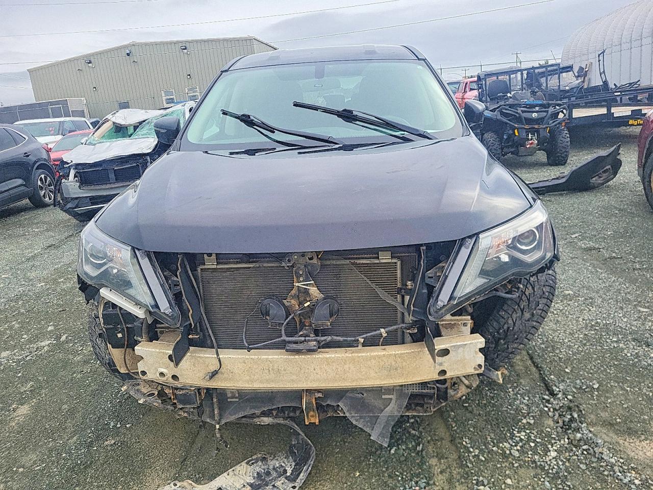 2018 Nissan Pathfinder S - Image 5