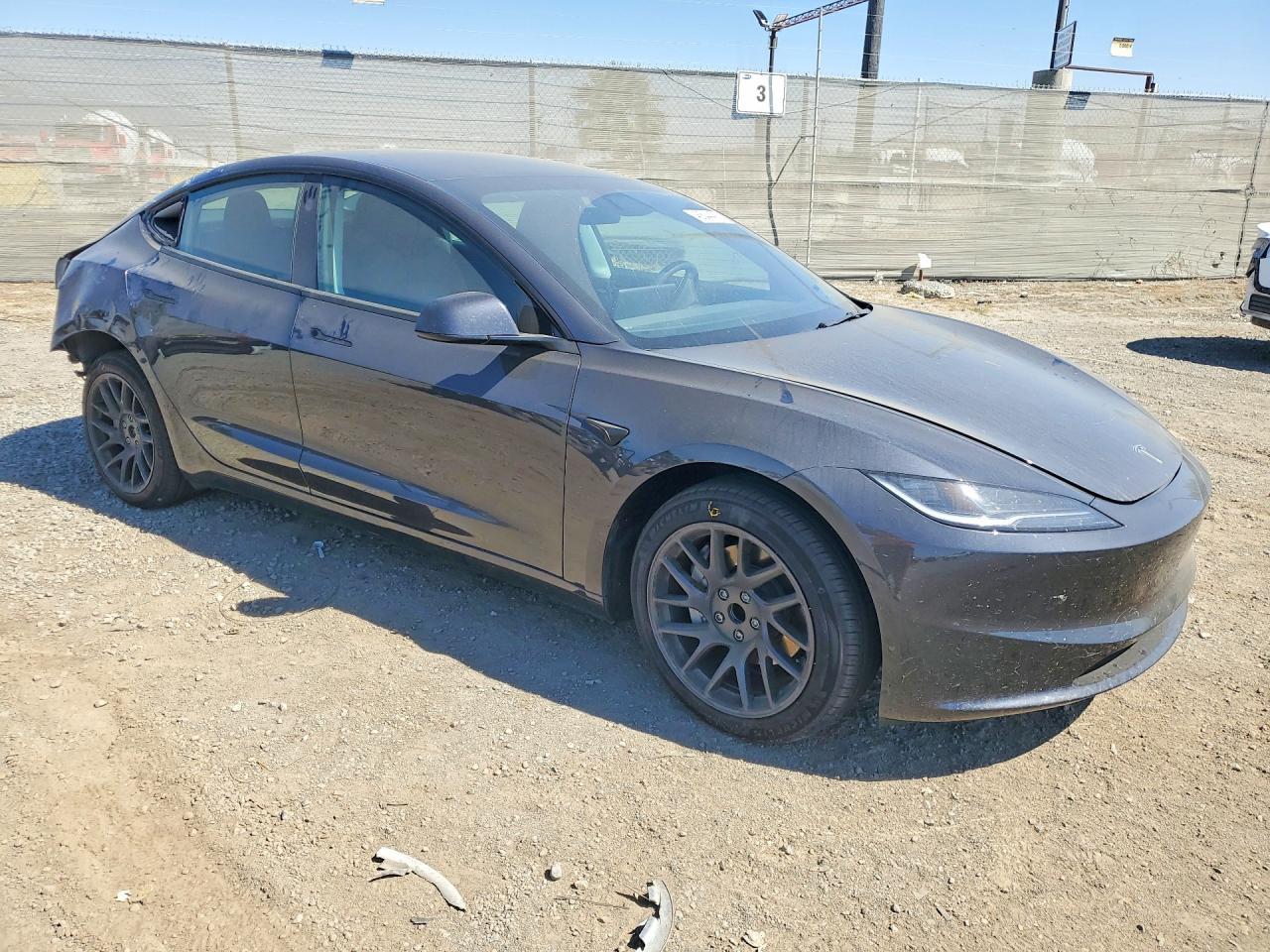 2024 Tesla Model 3 - Image 4