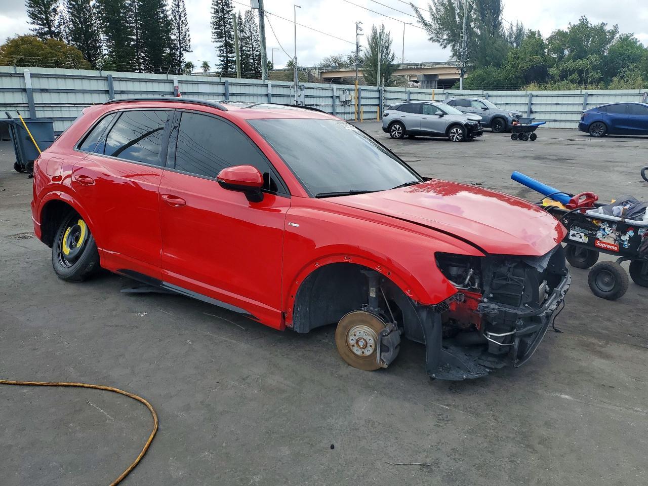 2021 Audi Q3 Premium S Line 45 - Фото 4