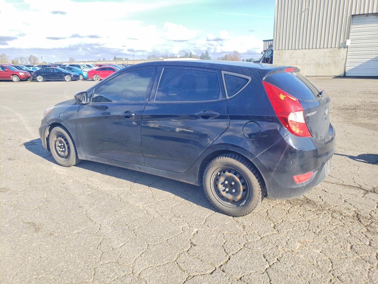 2017 Hyundai Accent Se - Фото 2