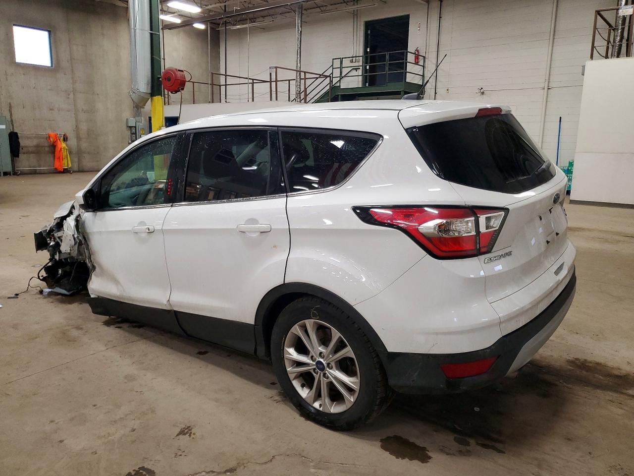 2017 Ford Escape Se - Фото 2