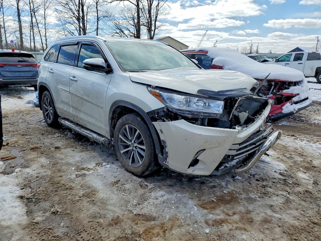 2018 Toyota Highlander Xle - Image 4
