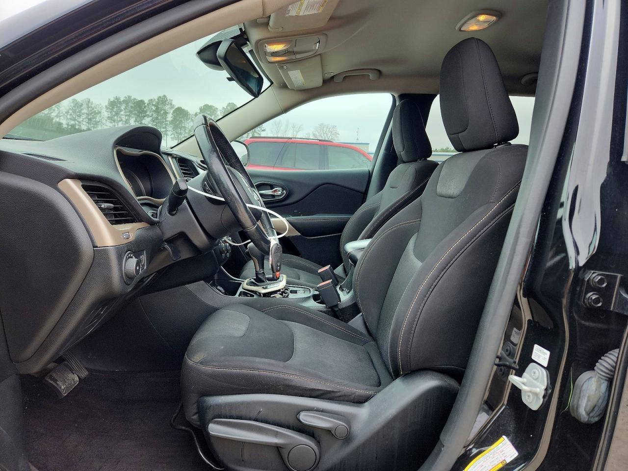 2018 Jeep Cherokee - Image 7