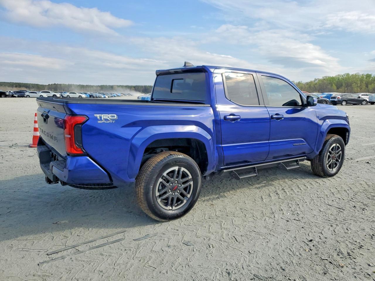 2024 Toyota Tacoma Double Cab - Image 3