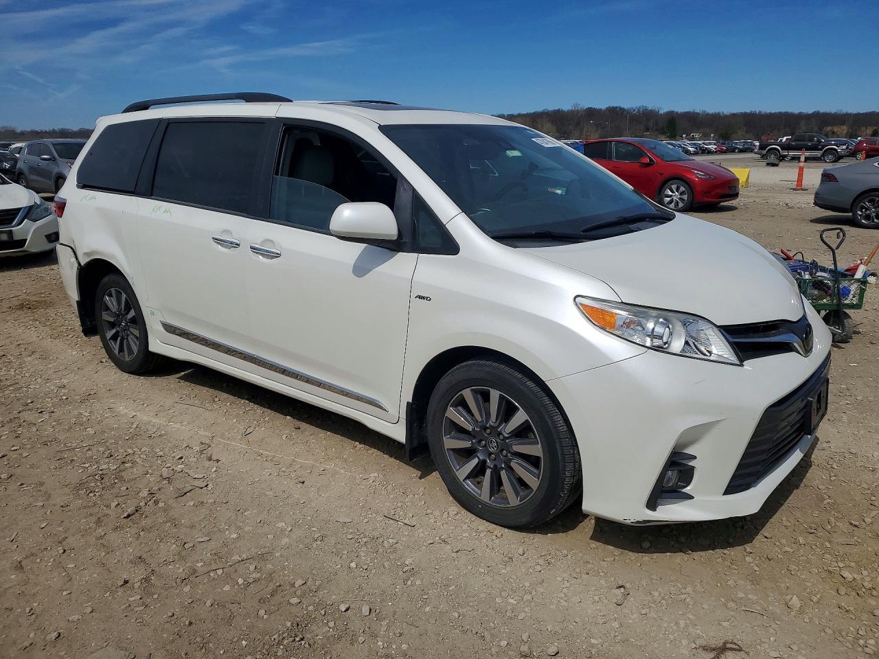 2018 Toyota Sienna Xle Premium 7-Passenger - Фото 4