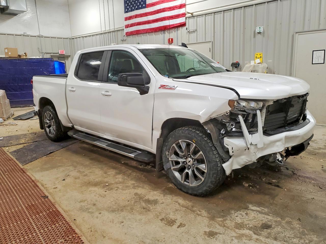 2020 Chevrolet Silverado K1500 Rst - Image 4